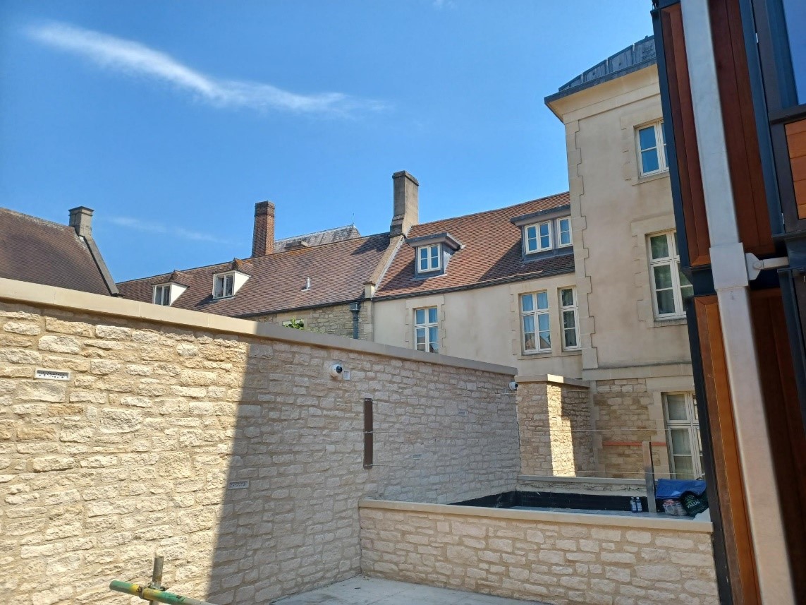 garden wall courtyard.jpg